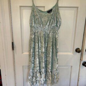 Hemant & Nandita - Mint & Gold Floral Velvet Burnout Midi Dress Sz XL